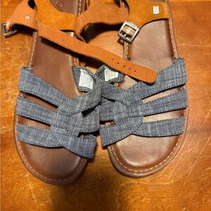 TOMS Strappy Sandals Women’s 7 Chambray Blue Brown Suede Ankle Strap